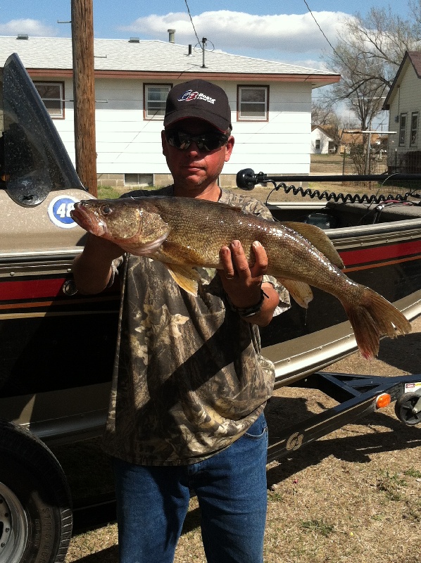 walleye/bass near Hunter